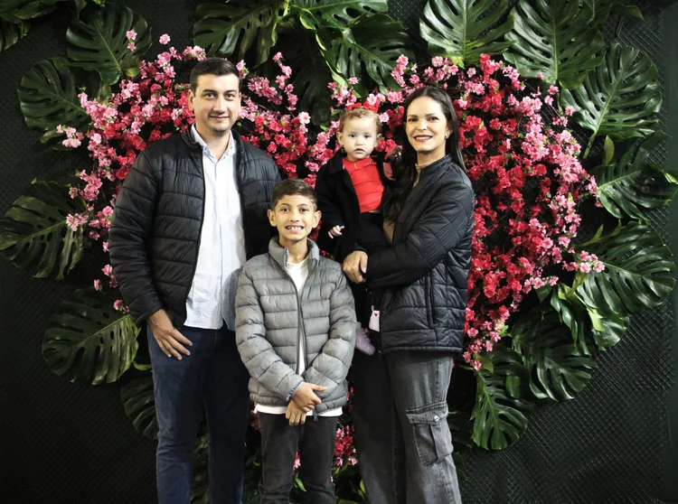 Uma Noite de Emoções: Nossa Homenagem ao Dia das Mães